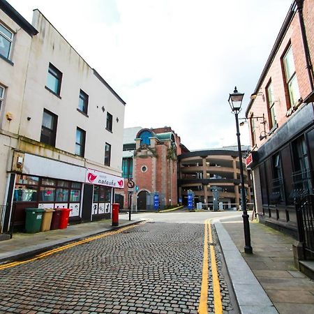 Central Bolton Accommodation 외부 사진