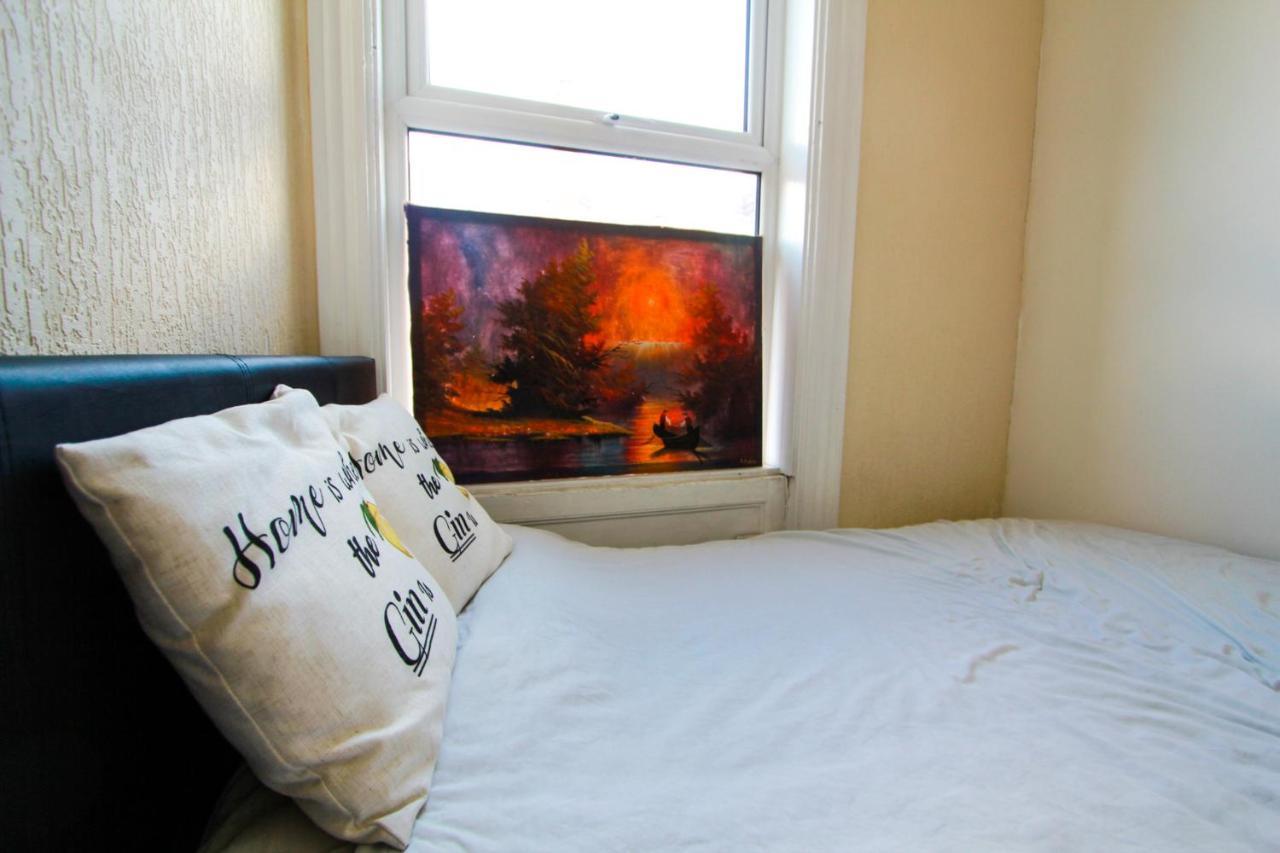 Central Bolton Accommodation 외부 사진