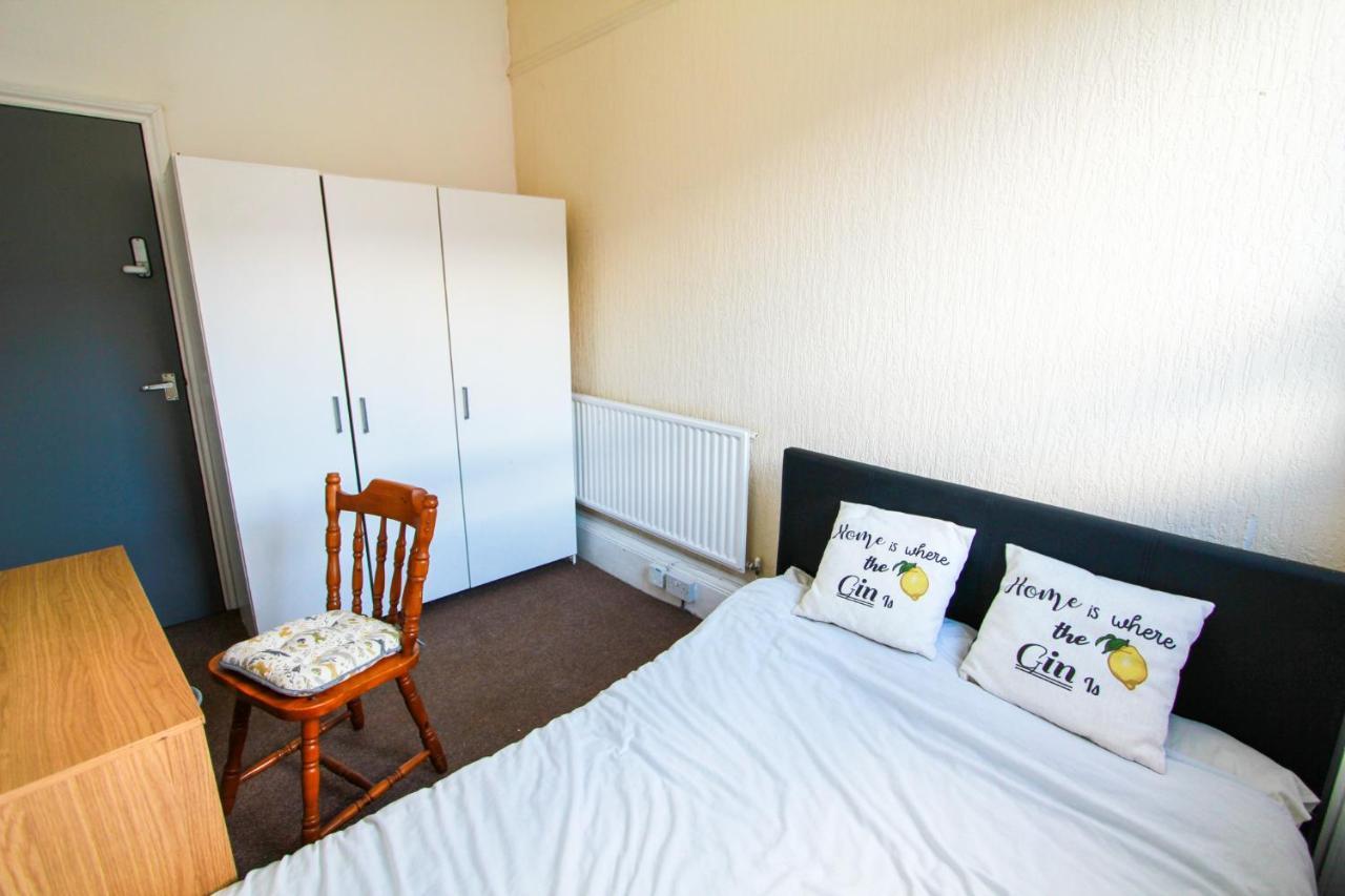 Central Bolton Accommodation 외부 사진
