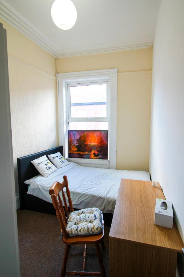 Central Bolton Accommodation 외부 사진