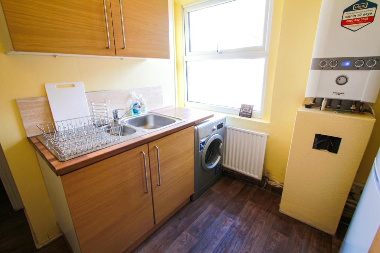 Central Bolton Accommodation 외부 사진