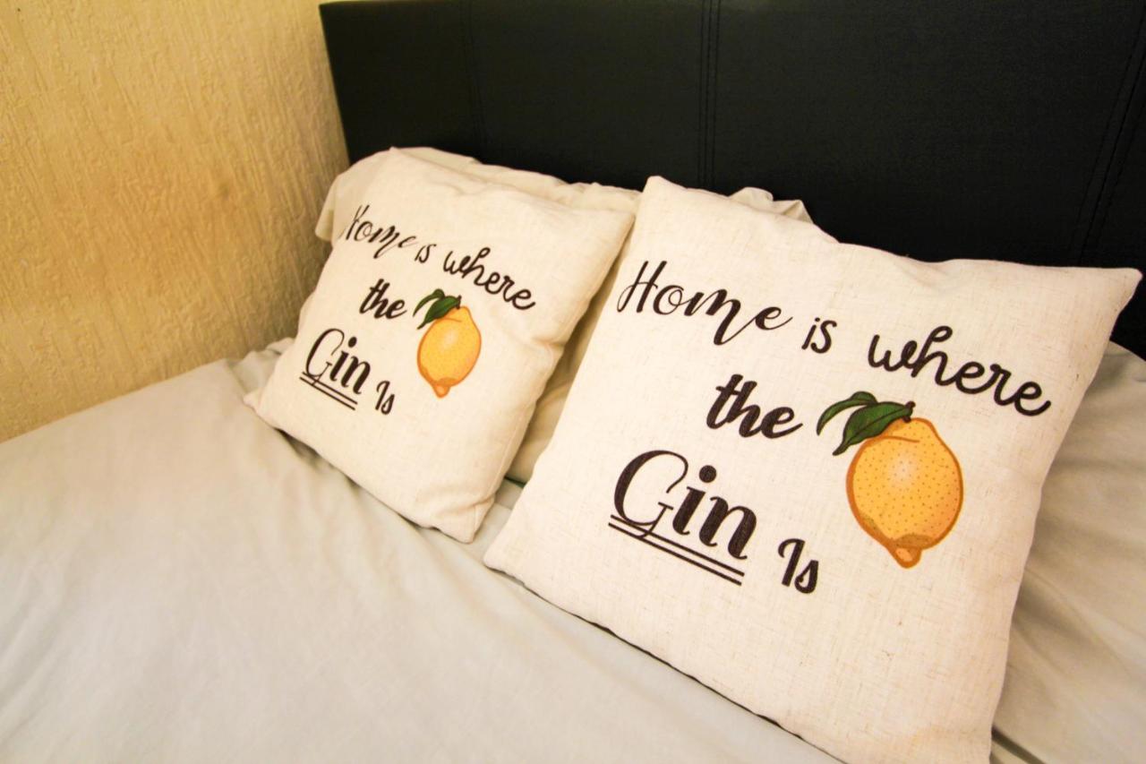 Central Bolton Accommodation 외부 사진